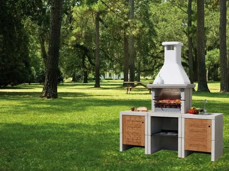 Barbecue in muratura cucina e lavello