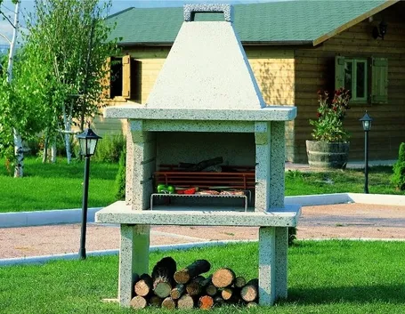 Barbecue prefabbricato