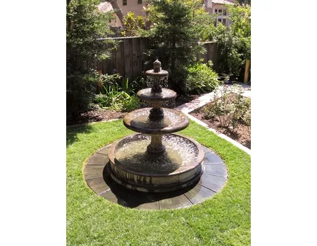 Giardino con fontana