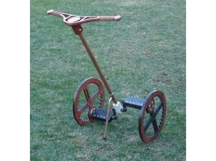 monopattino giardino.