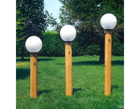 Lampioncini di legno da giardino