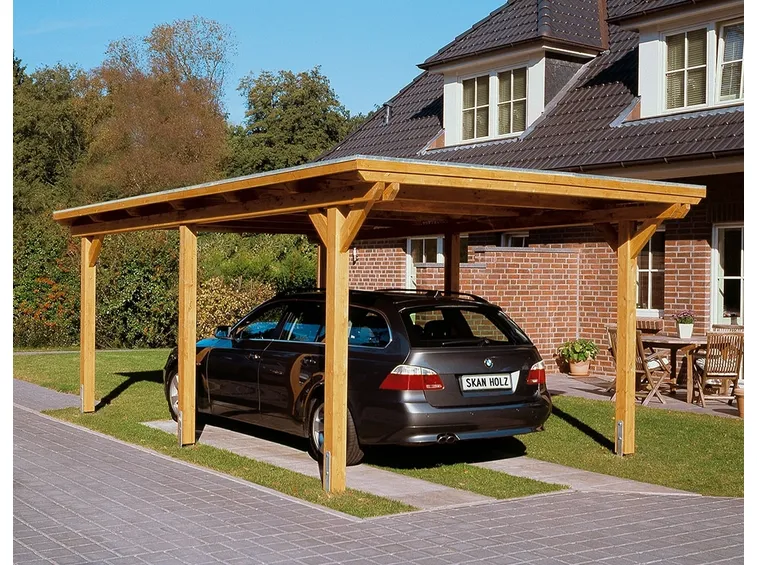 Posto auto coperto da giardino