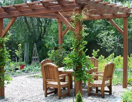 Un classico pergolato da giardino
