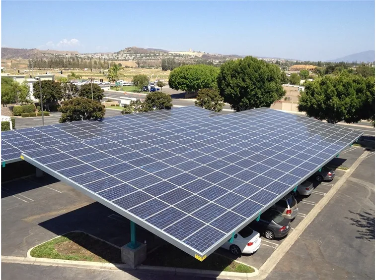 Le pensiline fotovoltaiche possono essere utilizzate come parcheggio