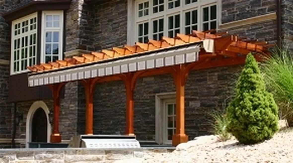 porticato in legno.