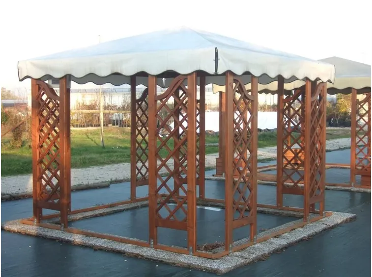Gazebo realizzato in legno
