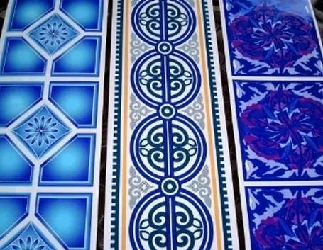 bordi decorati.