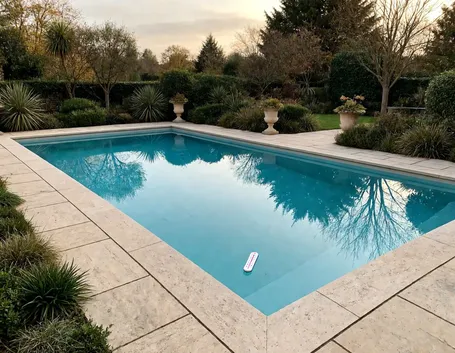 Quando chiudere la piscina: la soglia dei 15 °C e i tempi per zona