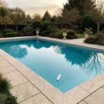 Quando chiudere la piscina: la soglia dei 15 °C e i tempi per zona