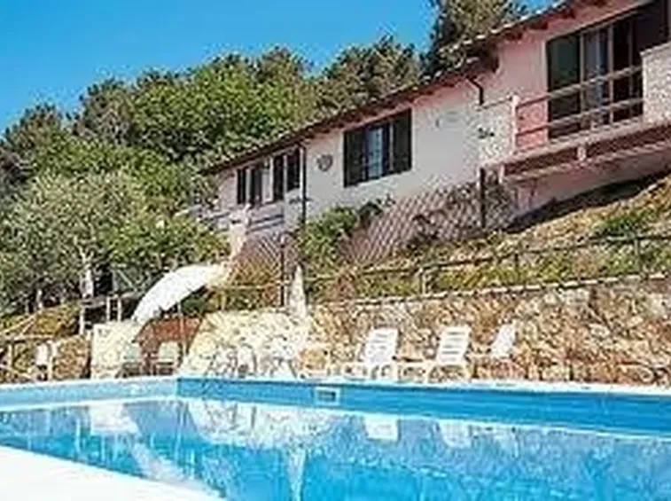 Come manutenere la piscina