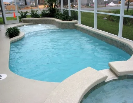 piscina piccola interna.