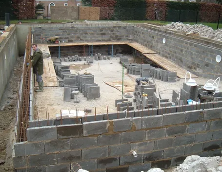 Costruzione piscina interrata