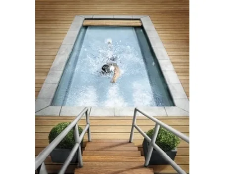 piscina in acciaio.