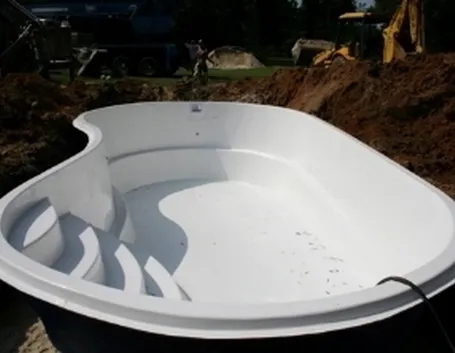 piscina in vetroresina
