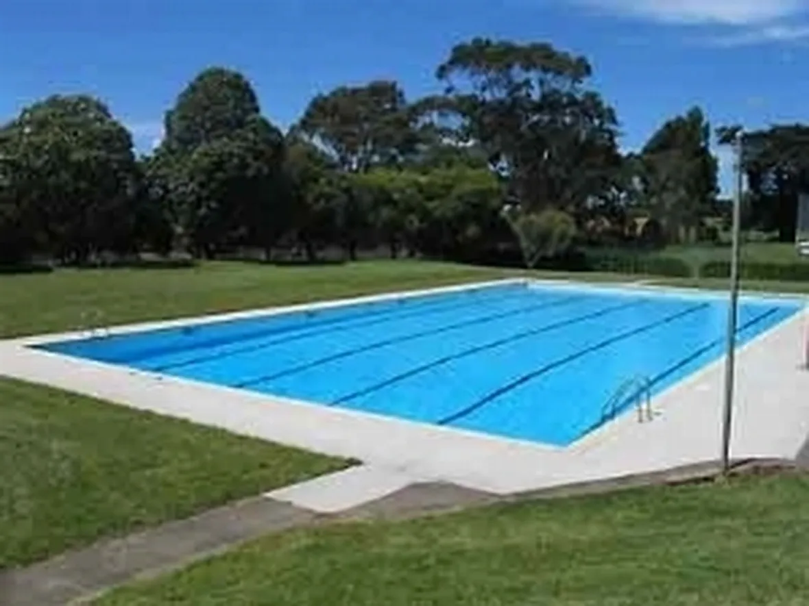piscina pulita.