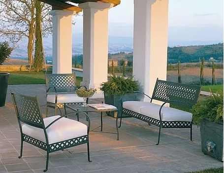 Elegante arredo giardino