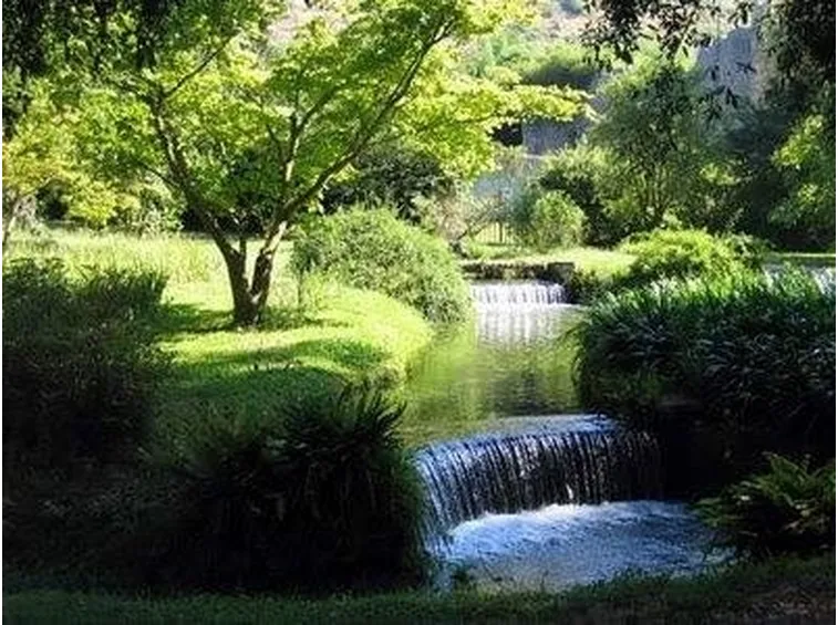Cascate