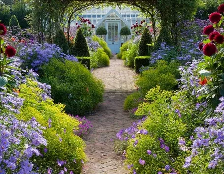 Giardino con serra