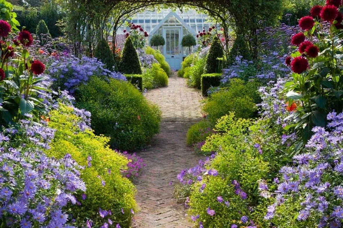 Giardino con serra