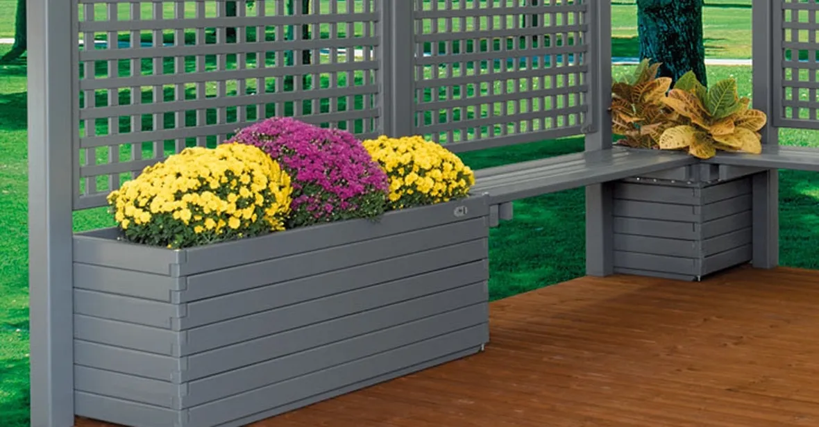 Fioriera in pvc con grigliato