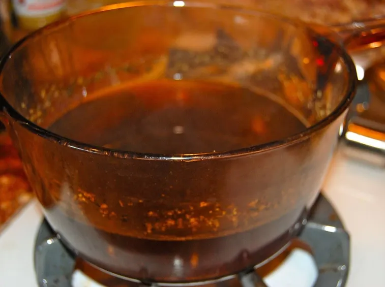 Si può preparare una tisana con il metodo del decotto.