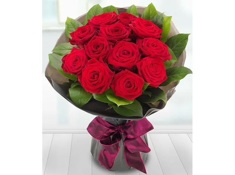 Bouquet di una dozzina di rose