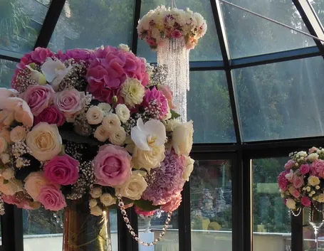 Composizione floreale realizzata in un corso per fioristi
