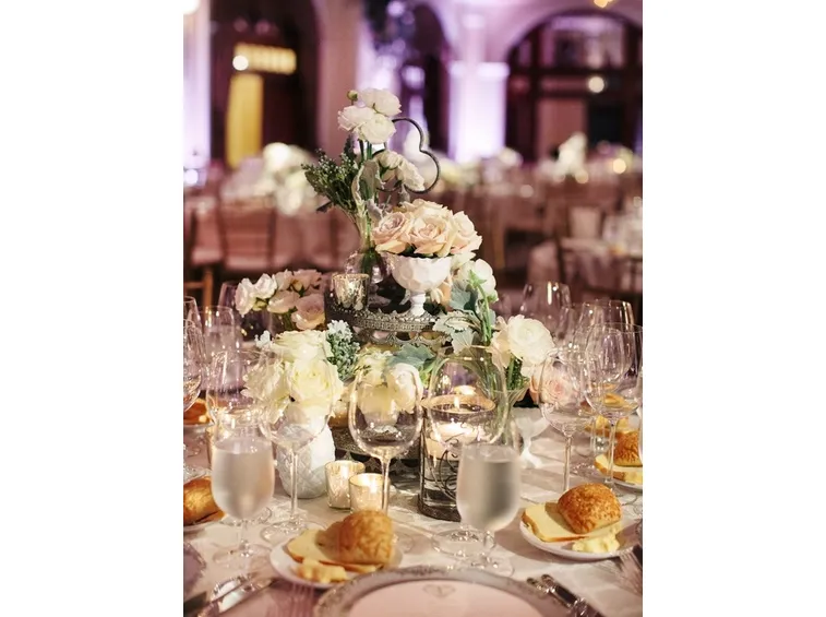 Composizione floreale matrimonio: centrotavola