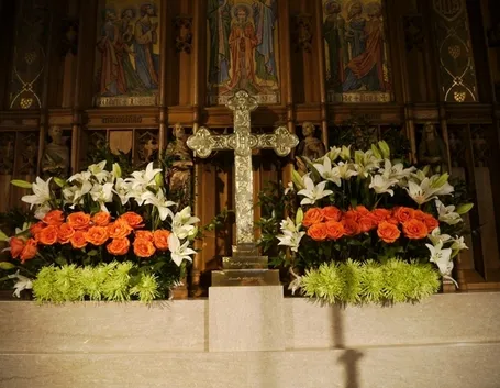 Composizione floreale liturgica
