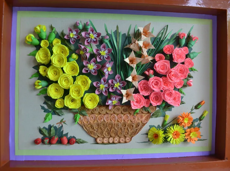 Quadro con fiori di carta