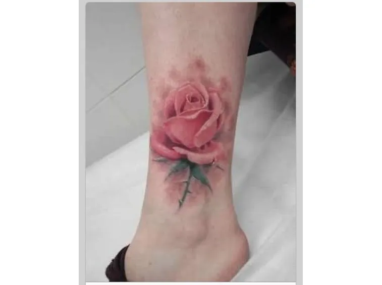 tatuaggio rosa rosa