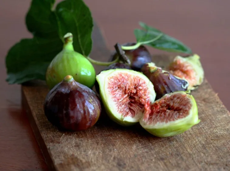 Fichi verdi e fichi viola