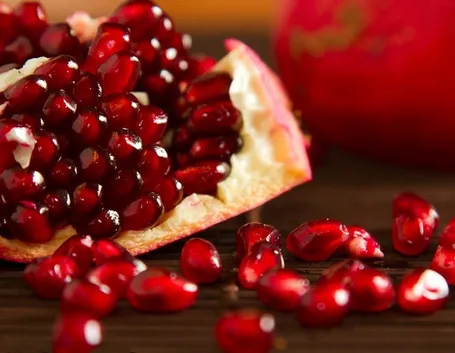 Fiore e frutto del melograno