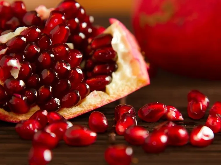 Fiore e frutto del melograno