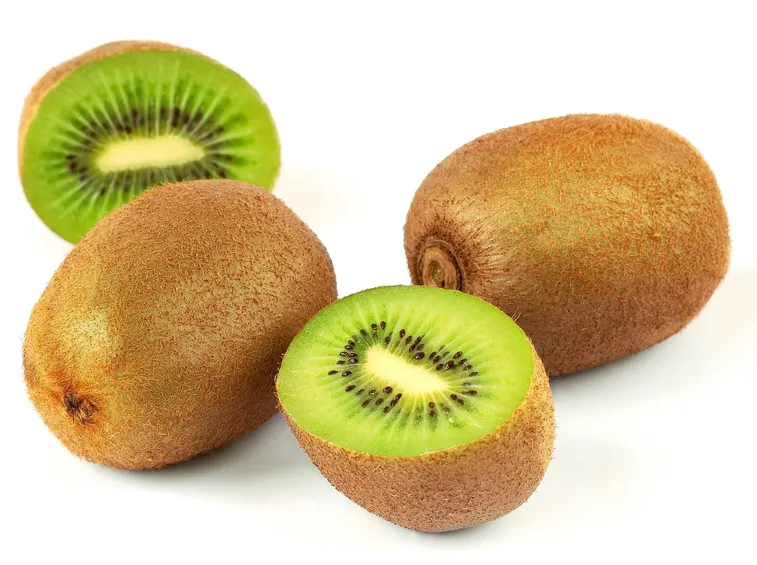 Frutti di kiwi sani