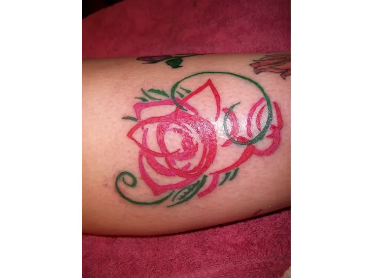 Tatuaggio rosa del deserto