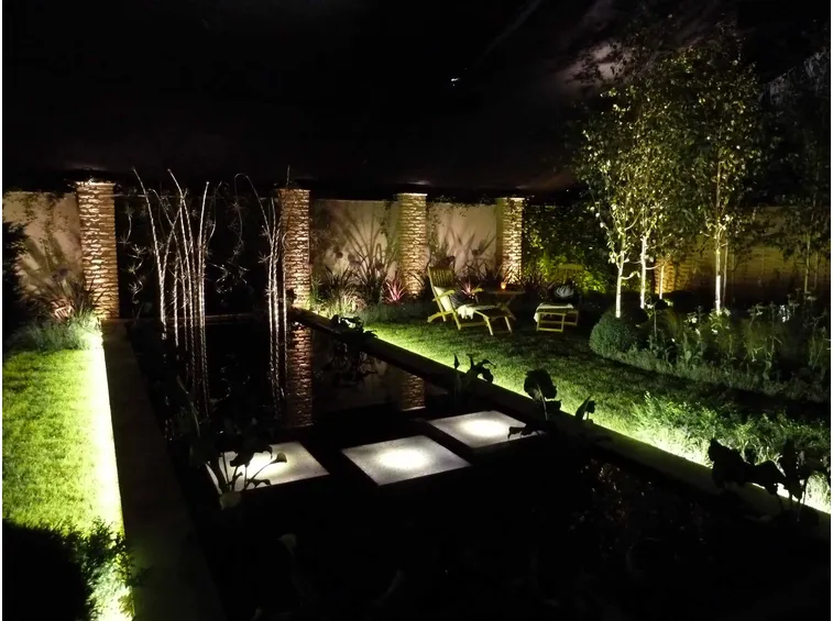 Giardino illuminato