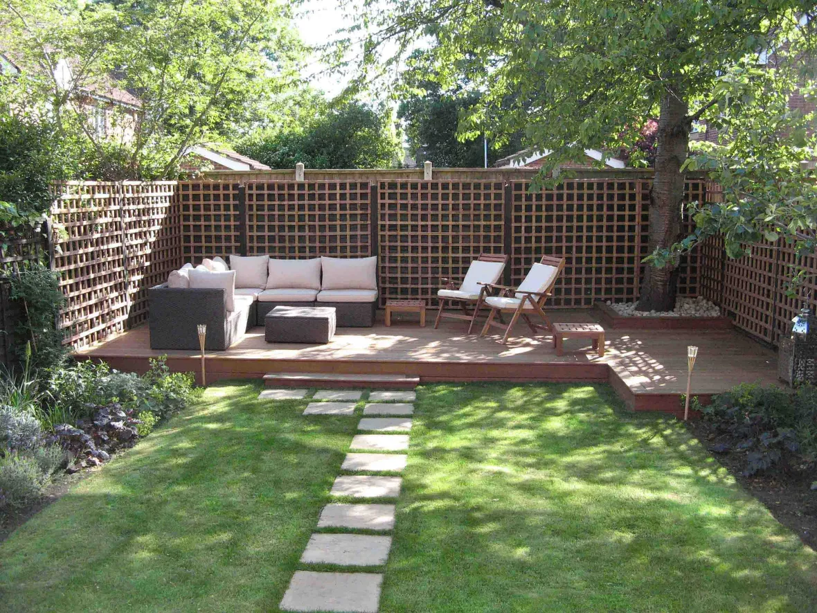 Giardino arredato