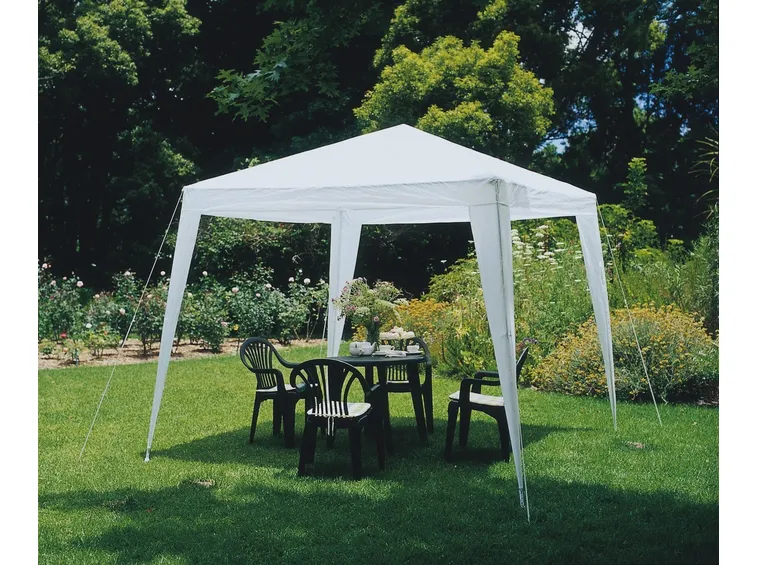 Un comune gazebo da giardino