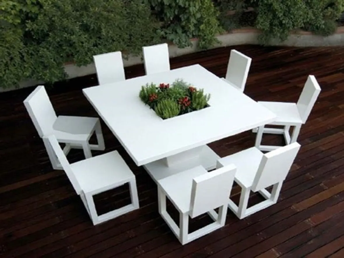 Arredo per giardino in plastica