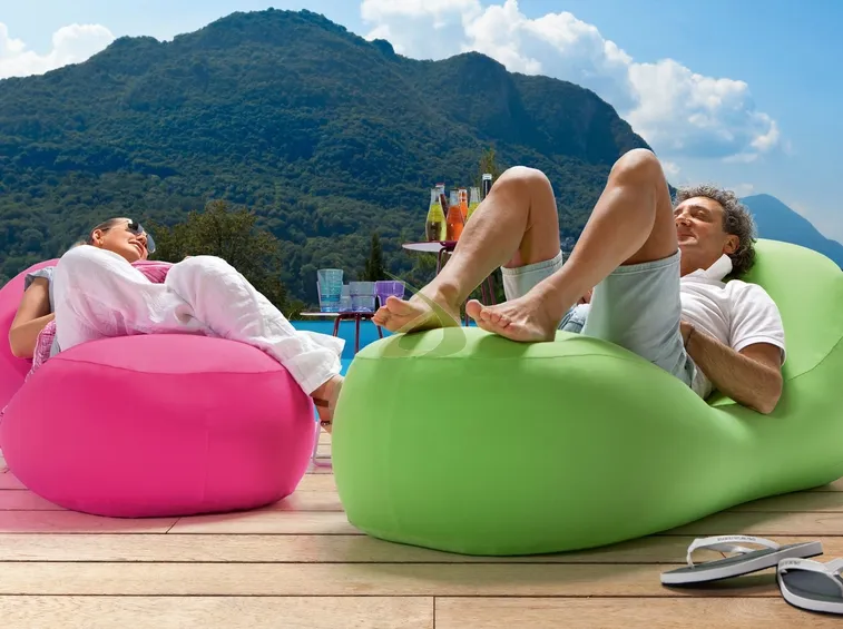 Pouf da esterno colorati