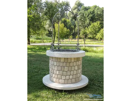 Esempio di pozzo da giardino