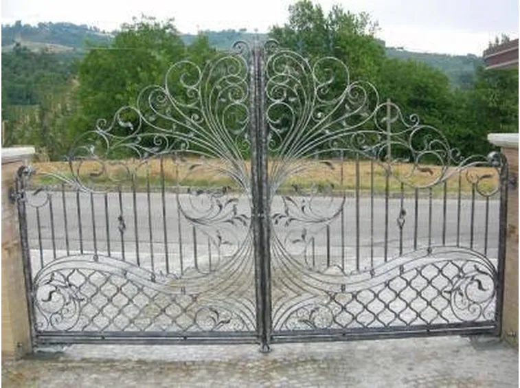 Cancelli in ferro battuto