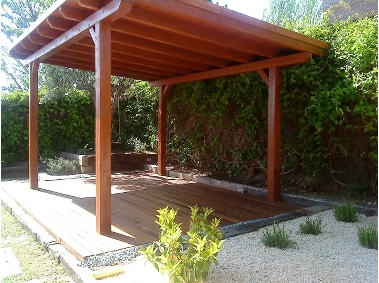 Gazebo semplice in legno