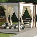 Gazebo da giardino a bordo piscina