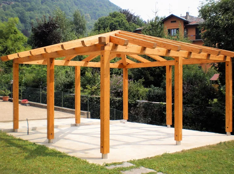 Costruire un gazebo in legno