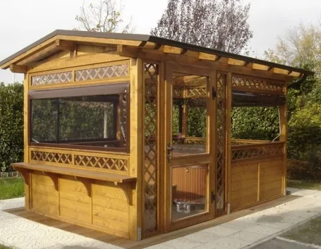 Gazebo in legno e alluminio