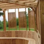 Grigliati frangivento in legno
