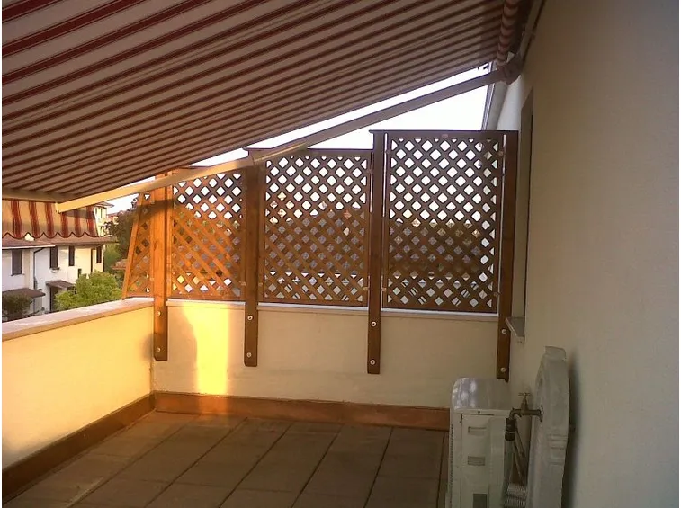Griglie in legno per giardino