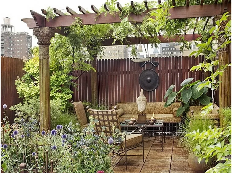 Un piccolo giardino privato è l'ideale per isolarsi da tutto